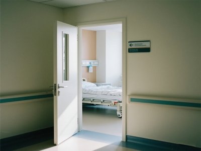 鉛盾無(wú)聲：醫(yī)用防輻射平移門(mén)的守護(hù)哲學(xué)